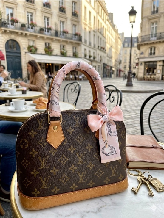 Unbranded Accessories - Chains & Florals Monogram Patterned in Peach Pink Print